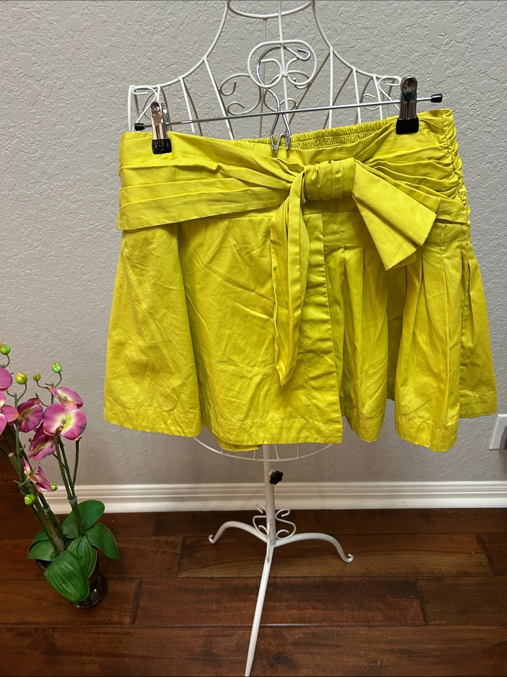 Bright Chartreuse Tie-Waist Mini Skirt
by Antropologie